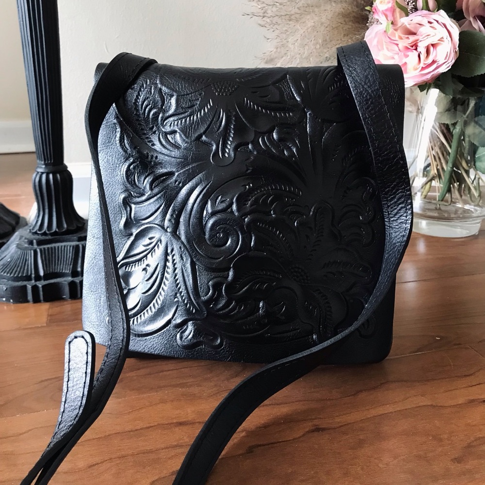 Patricia Nash Grenada Tooled Leather Crossbody Purse